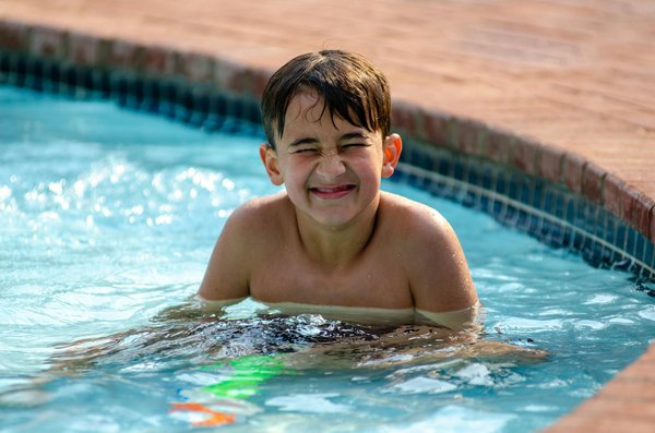 Décapage de volets en bois : quelle est l'importance de cette opération ?